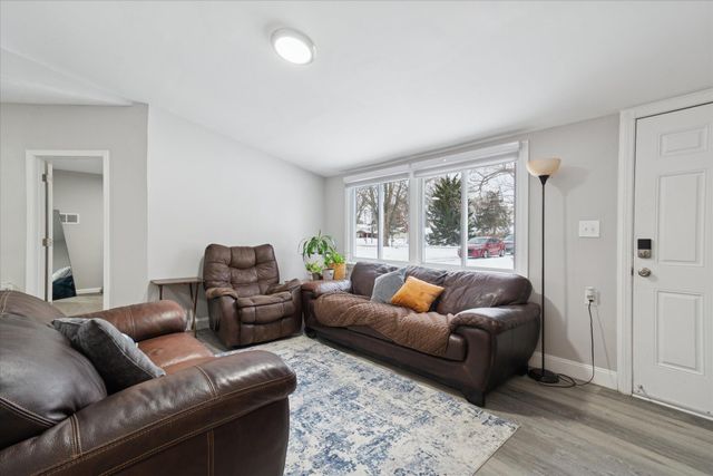 1360 Decker Road, Walled Lake, MI 48390