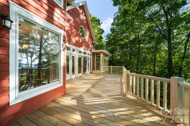 108 Flame Azalea Drive, Swannanoa, NC 28778