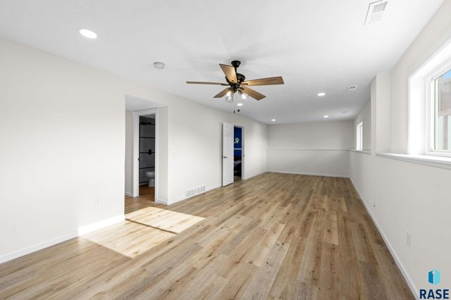 4024 S Sparta Ave Avenue, Sioux Falls, SD 57110