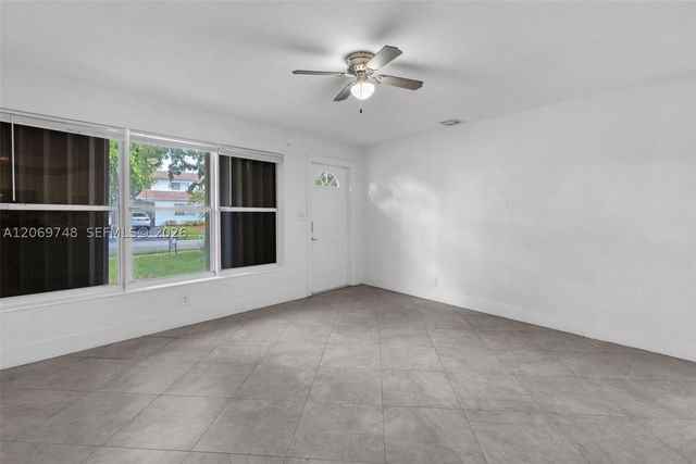 1640 NE 33rd St, Pompano Beach, FL 33064