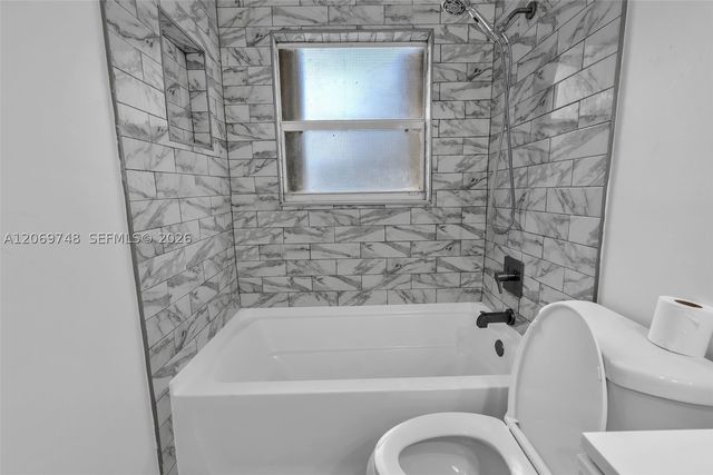 1640 NE 33rd St, Pompano Beach, FL 33064