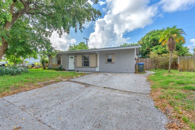 1640 NE 33rd St, Pompano Beach, FL 33064