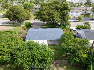 1640 NE 33rd St, Pompano Beach, FL 33064