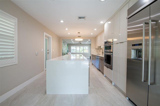 171 SE 6th Avenue, Deerfield Beach, FL 33441