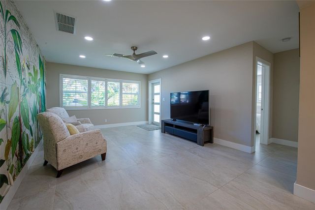 171 SE 6th Avenue, Deerfield Beach, FL 33441