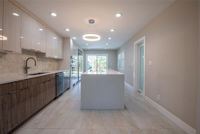 171 SE 6th Avenue, Deerfield Beach, FL 33441