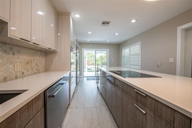 171 SE 6th Avenue, Deerfield Beach, FL 33441