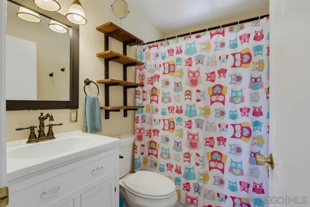 5736 Laramie Way, San Diego, CA 92120