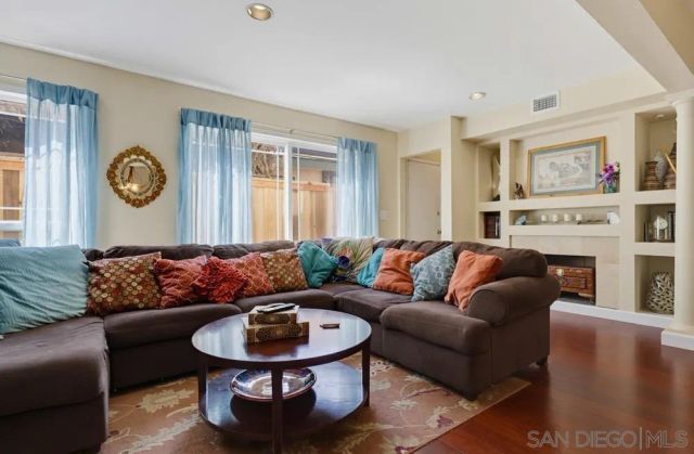5736 Laramie Way, San Diego, CA 92120