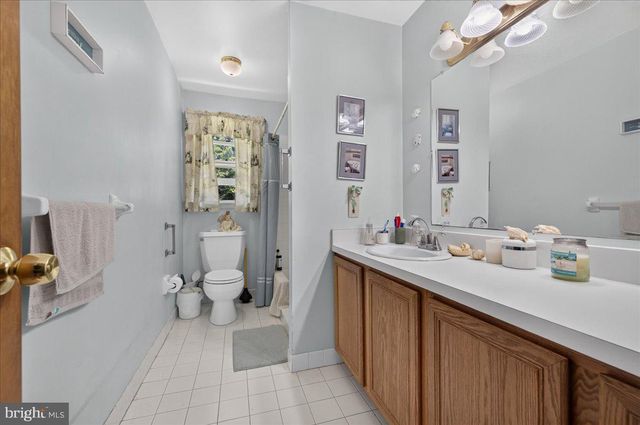 74 GLEN DR, Yardley, PA 19067