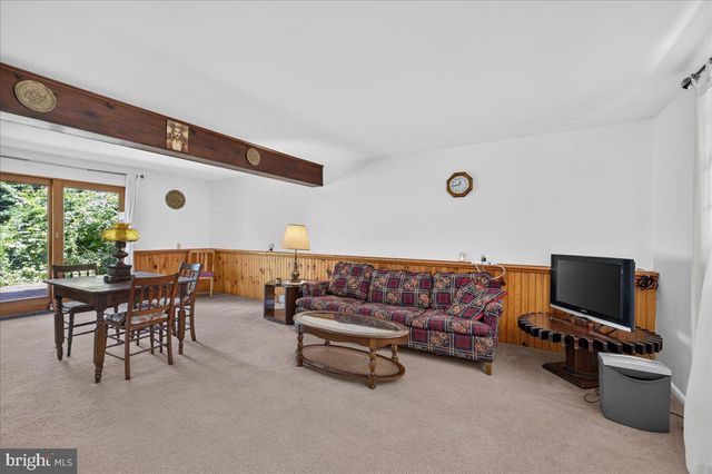 74 GLEN DR, Yardley, PA 19067