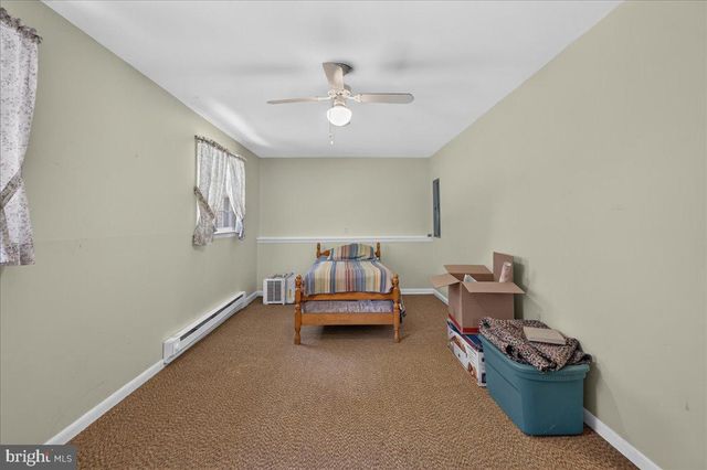 74 GLEN DR, Yardley, PA 19067