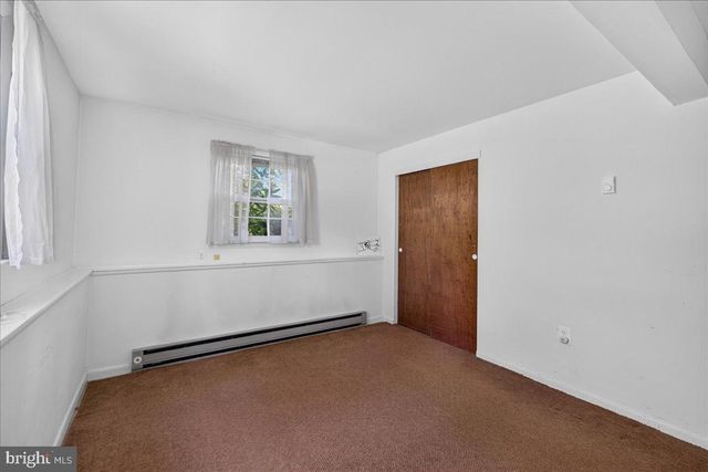 74 GLEN DR, Yardley, PA 19067