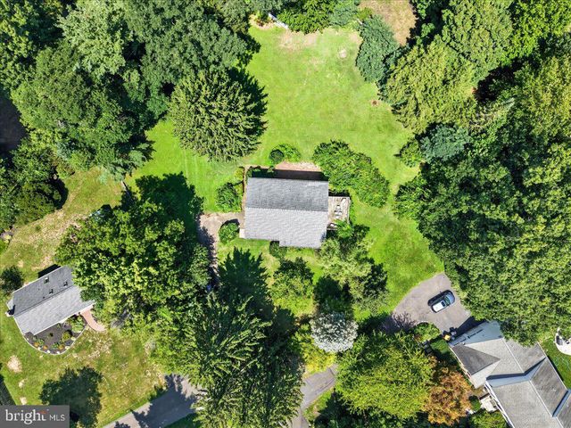 74 GLEN DR, Yardley, PA 19067