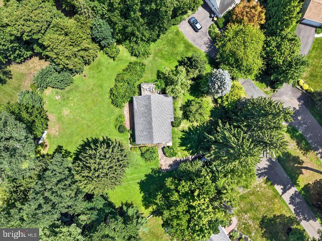 74 GLEN DR, Yardley, PA 19067