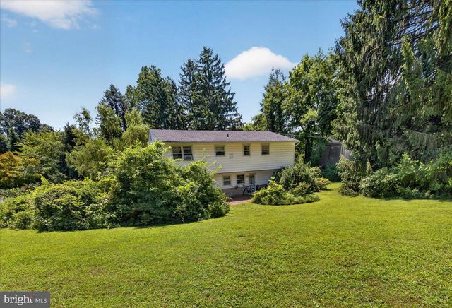 74 GLEN DR, Yardley, PA 19067