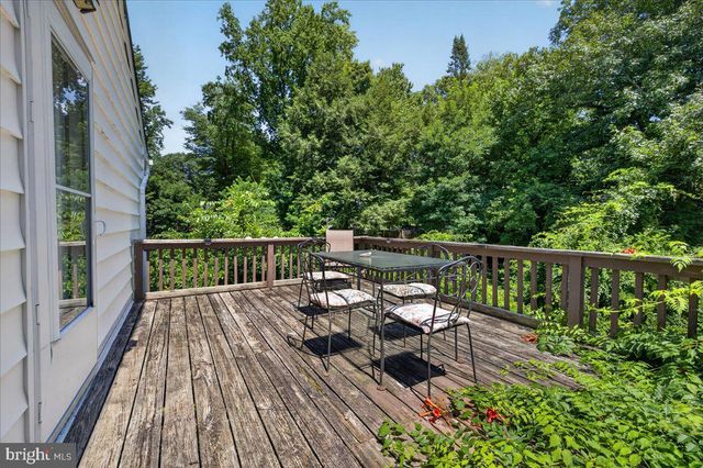 74 GLEN DR, Yardley, PA 19067