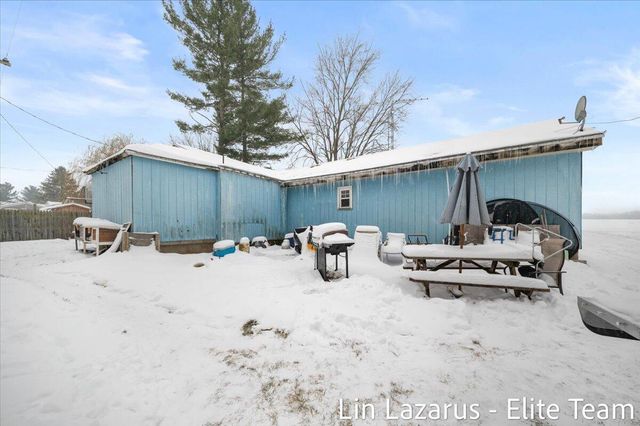 13280 Ritchie Avenue, Cedar Springs, MI 49319
