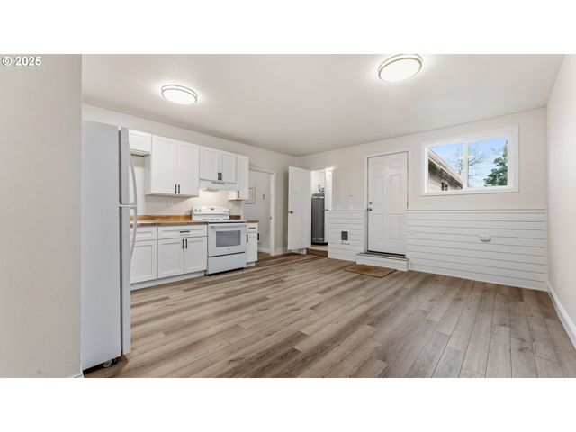 421 GOLDEN Ave, Coos Bay, OR 97420