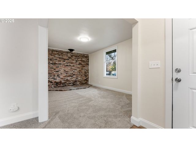 421 GOLDEN Ave, Coos Bay, OR 97420