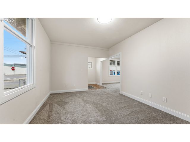 421 GOLDEN Ave, Coos Bay, OR 97420