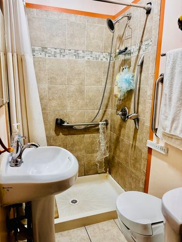 1005 N 5th Avenue, Maywood, IL 60153