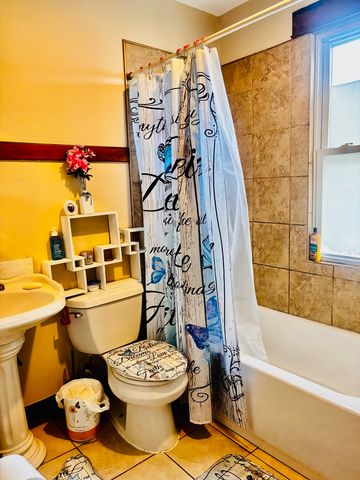 1005 N 5th Avenue, Maywood, IL 60153