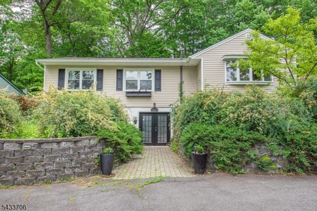 9 Albert St, West Milford Twp., NJ 07480