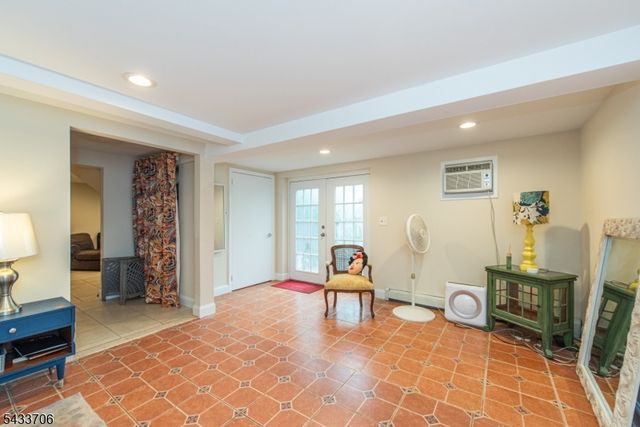 9 Albert St, West Milford Twp., NJ 07480