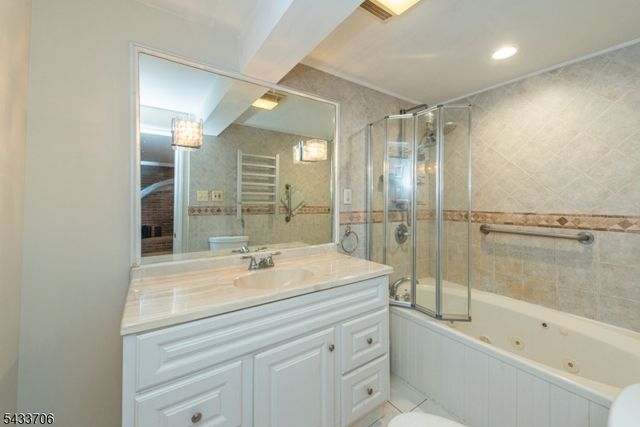 9 Albert St, West Milford Twp., NJ 07480