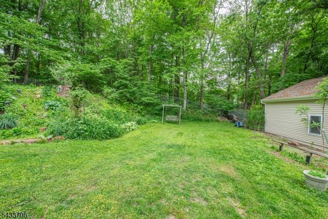 9 Albert St, West Milford Twp., NJ 07480