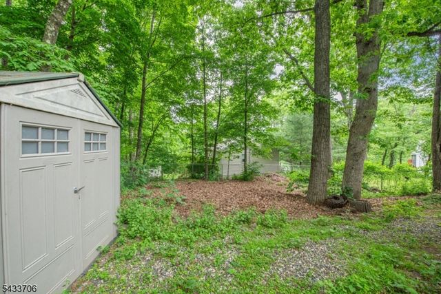 9 Albert St, West Milford Twp., NJ 07480