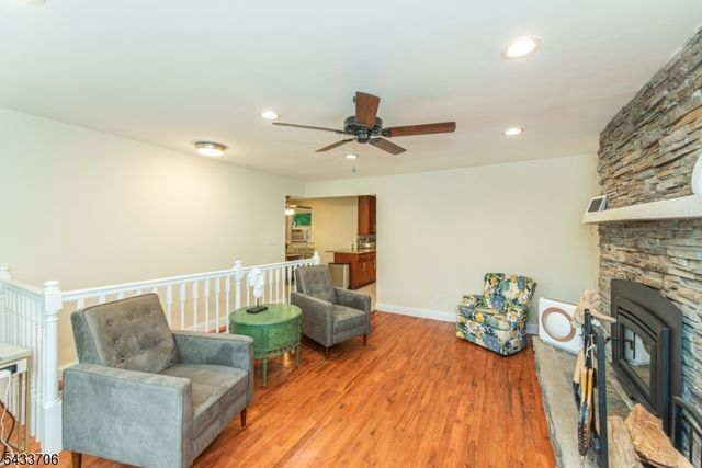 9 Albert St, West Milford Twp., NJ 07480