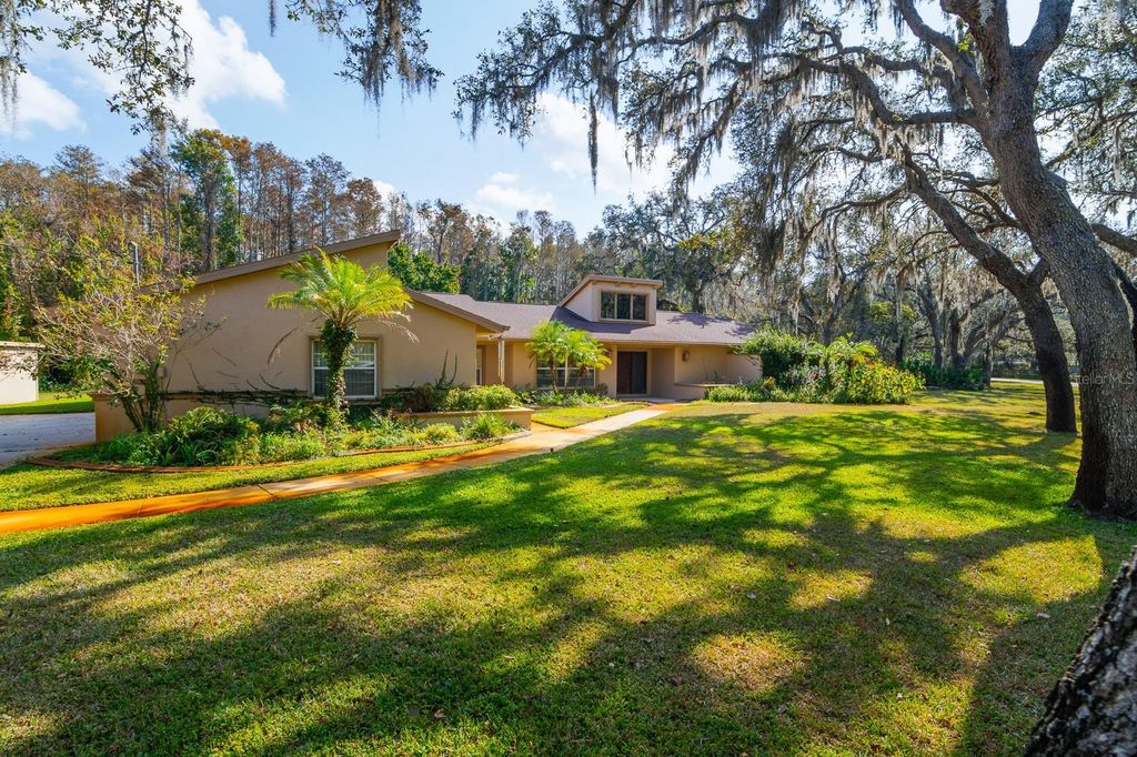 10206 LAKEVIEW DRIVE, New Port Richey, FL 34654