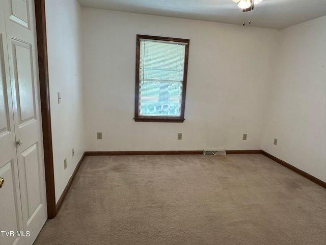 1726 Old Tusculum Road, Greeneville, TN 37745