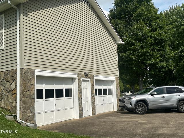 1726 Old Tusculum Road, Greeneville, TN 37745