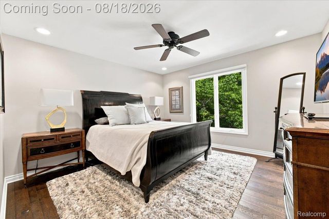 853 Lone Pine Road, Bloomfield Hills, MI 48302