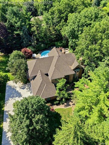 853 Lone Pine Road, Bloomfield Hills, MI 48302