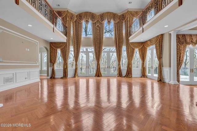 1 Embry Farm Road, Marlboro, NJ 07746