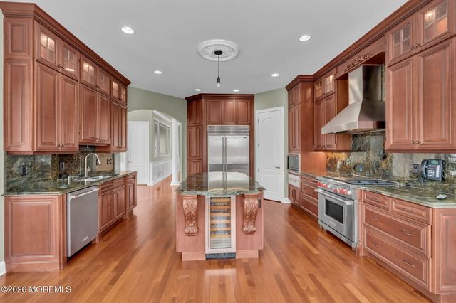 1 Embry Farm Road, Marlboro, NJ 07746