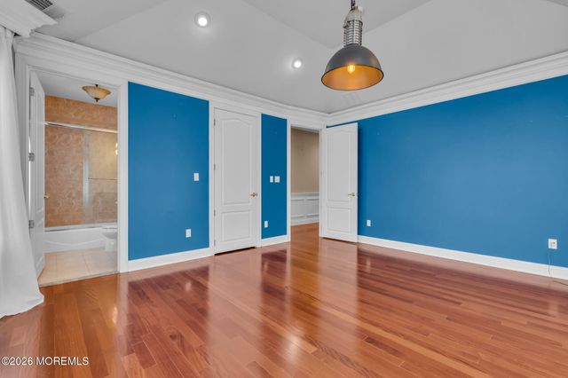 1 Embry Farm Road, Marlboro, NJ 07746