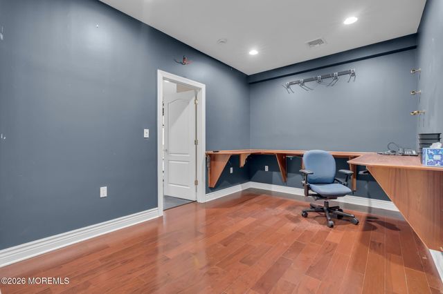 1 Embry Farm Road, Marlboro, NJ 07746