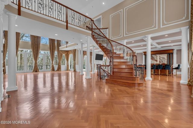 1 Embry Farm Road, Marlboro, NJ 07746