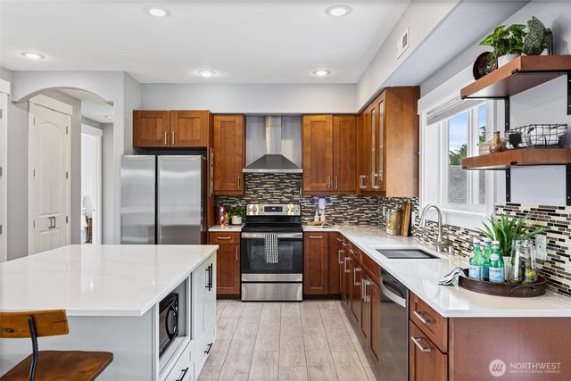 112 Margaret Street, Port Ludlow, WA 98365