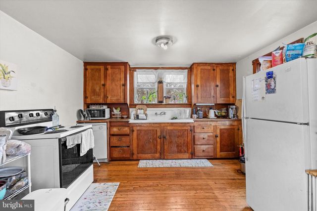 824 ELMWOOD ST, State College, PA 16801