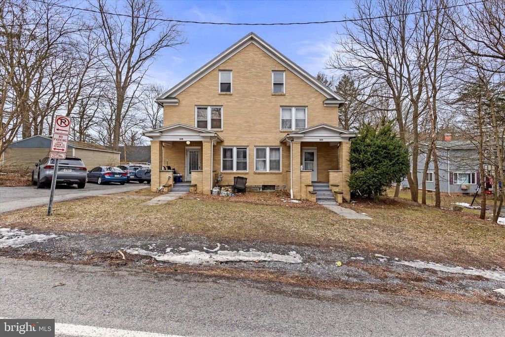 824 ELMWOOD ST, State College, PA 16801