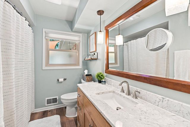 S58W29985 McFarlane ROAD, Mukwonago, WI 53149