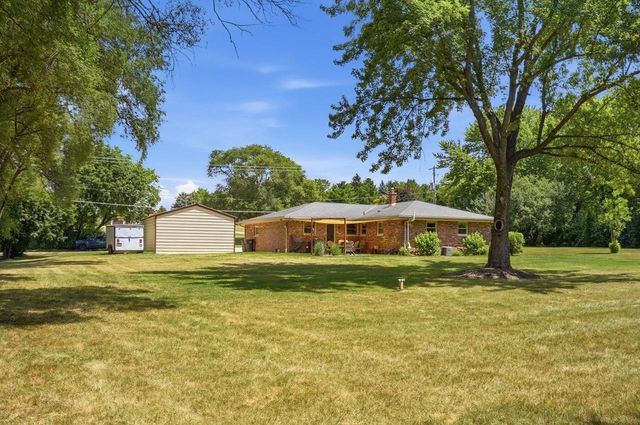 S58W29985 McFarlane ROAD, Mukwonago, WI 53149