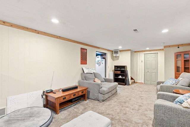 S58W29985 McFarlane ROAD, Mukwonago, WI 53149