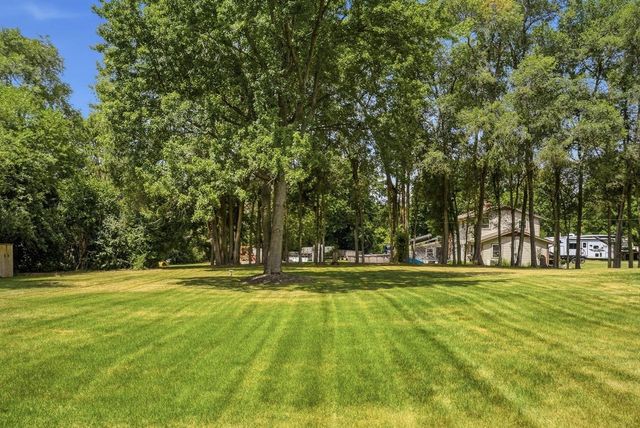 S58W29985 McFarlane ROAD, Mukwonago, WI 53149